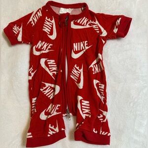 Nike Red Bamboo Shorty Zippy Bodysuit 0-3 4XS